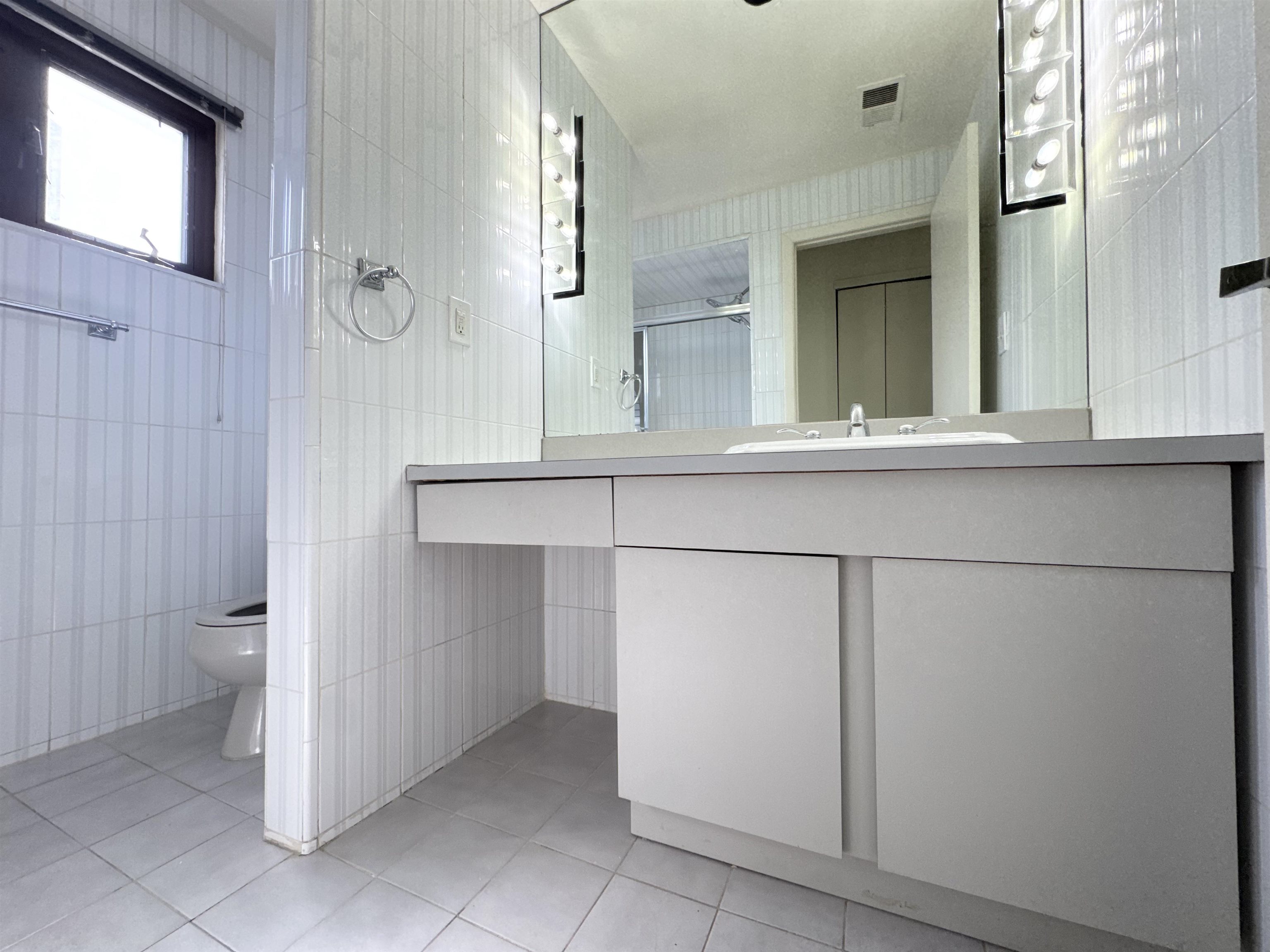 819 Topsail Lane Secaucus, NJ 07094 - Photo 24 of 26