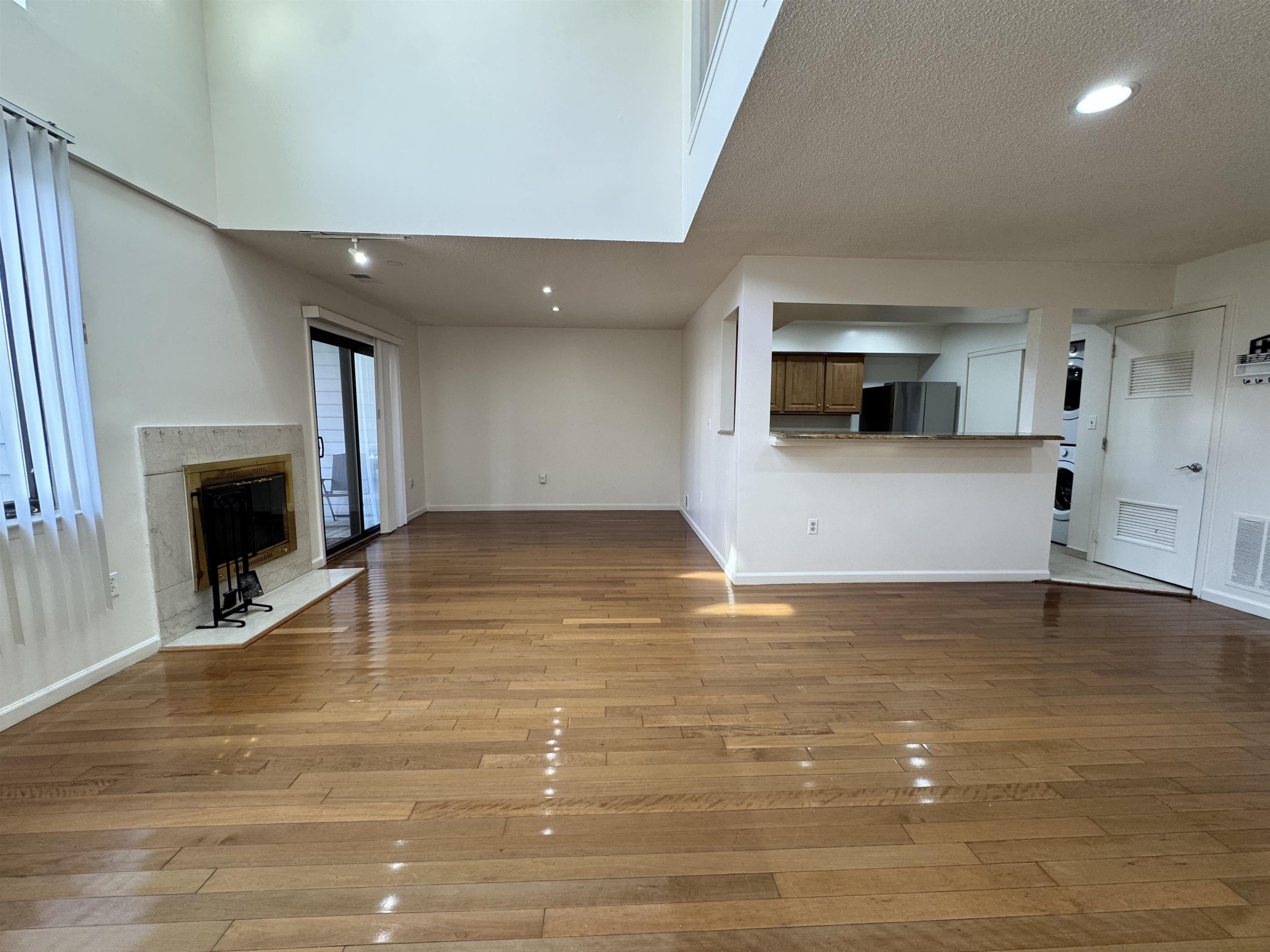 819 Topsail Lane Secaucus, NJ 07094 - Photo 6 of 26