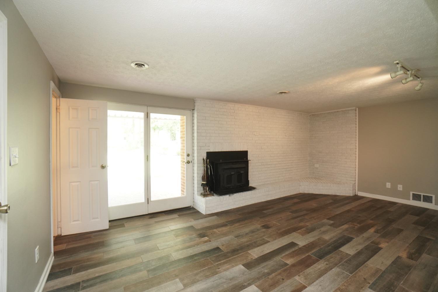 2566 Cross Country Road Beavercreek, OH 45431 - Photo 25 of 50
