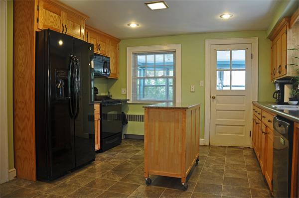 58 Lyman Road Milton, MA 02186 - Photo 5 of 11 Gallery Image 5