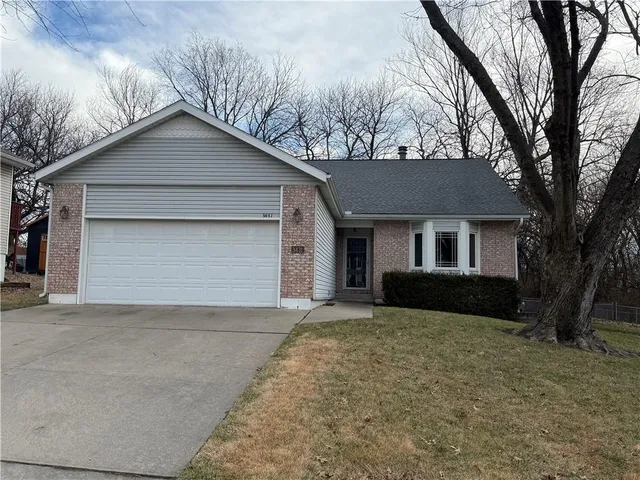 $325,000 | 3431 Tudor Drive, Leavenworth, KS 66048