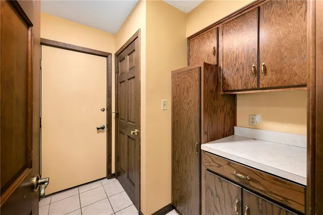 $325,000 | 3431 Tudor Drive, Leavenworth, KS 66048