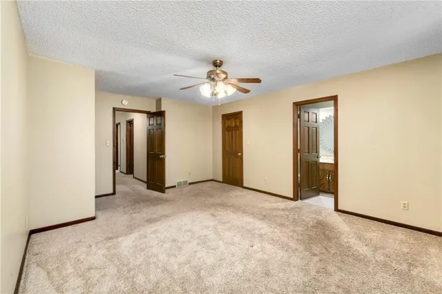 $325,000 | 3431 Tudor Drive, Leavenworth, KS 66048