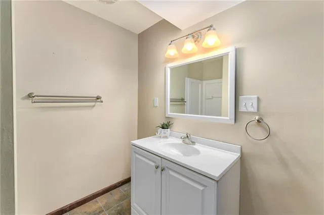 $325,000 | 3431 Tudor Drive, Leavenworth, KS 66048