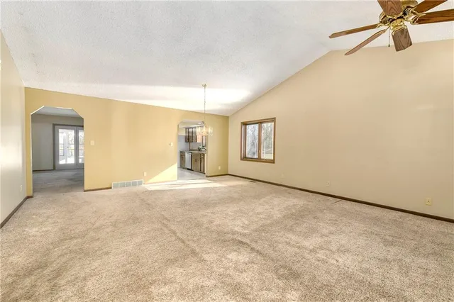 $325,000 | 3431 Tudor Drive, Leavenworth, KS 66048