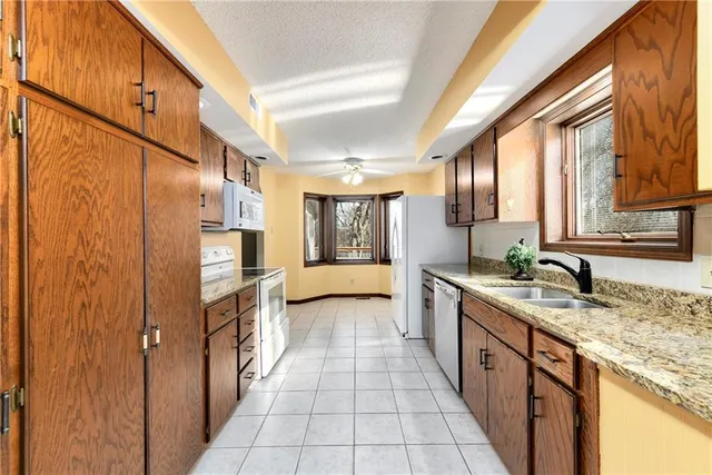 $325,000 | 3431 Tudor Drive, Leavenworth, KS 66048