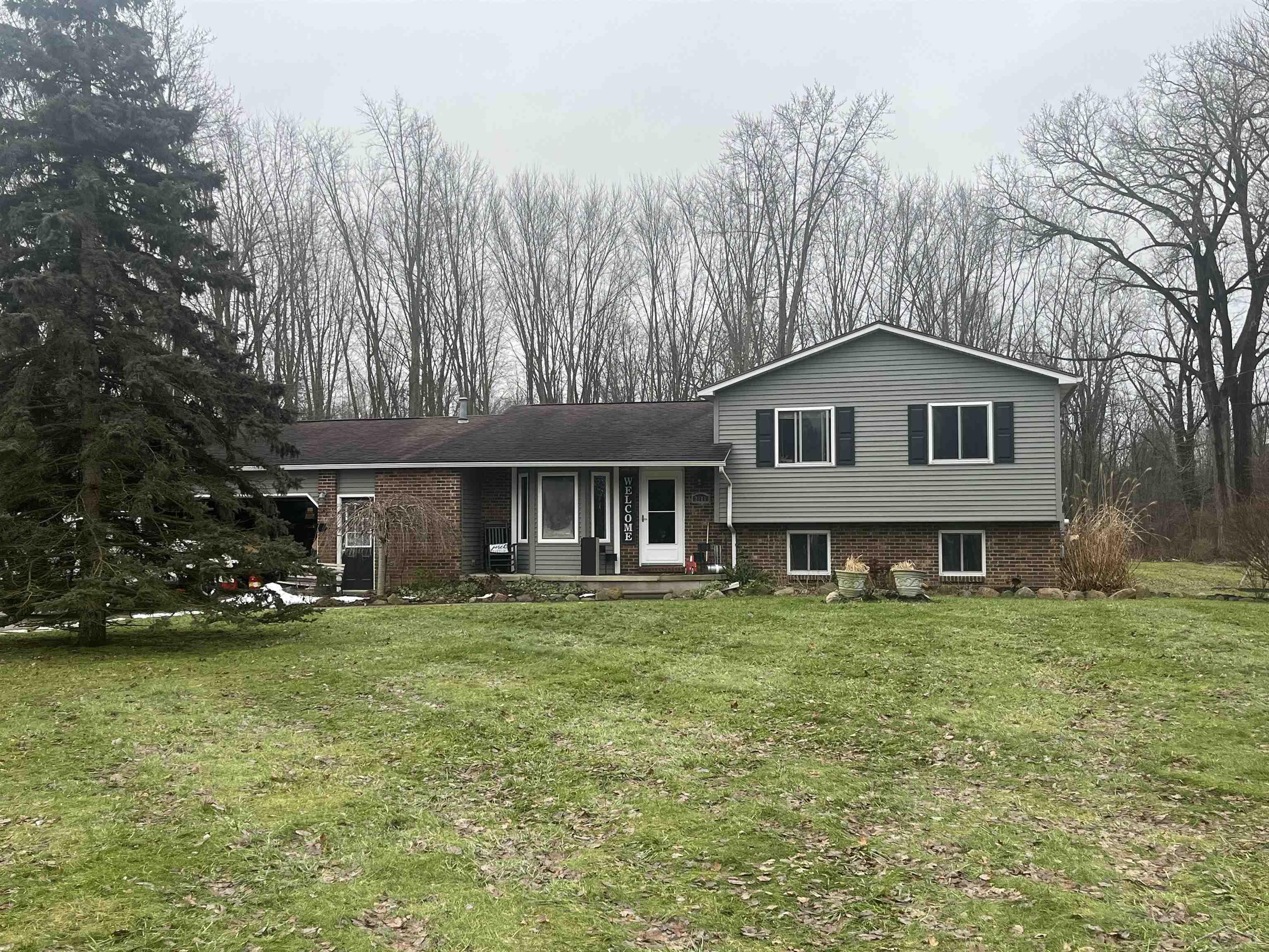 2117 West Lake Road Clio, MI 48420 - Photo 2 of 20 50132279-140fd6fe-cc5c-4655-b467-99bbf6632043.JPG