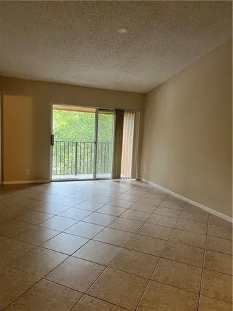 $2,000 | 10773 Cleary Boulevard, Unit 307, Plantation, FL 33324