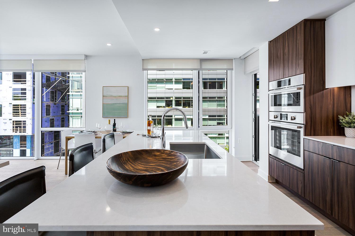 37 L Street Southeast, Unit 502 Washington, DC 20003 - Photo 3 of 20