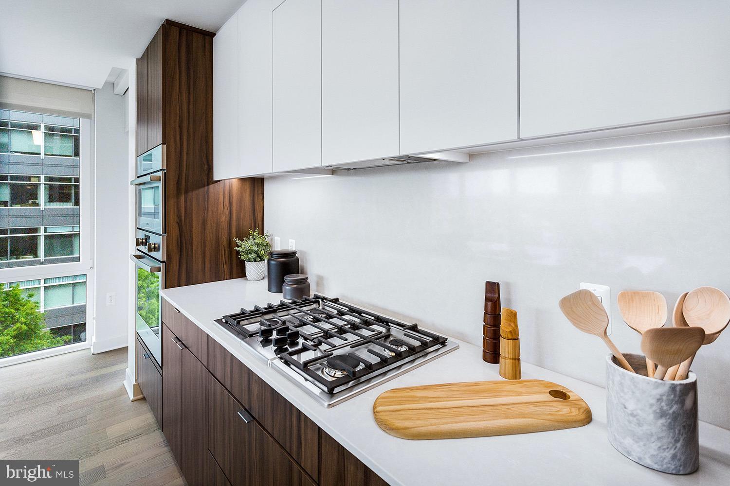 37 L Street Southeast, Unit 502 Washington, DC 20003 - Photo 5 of 20