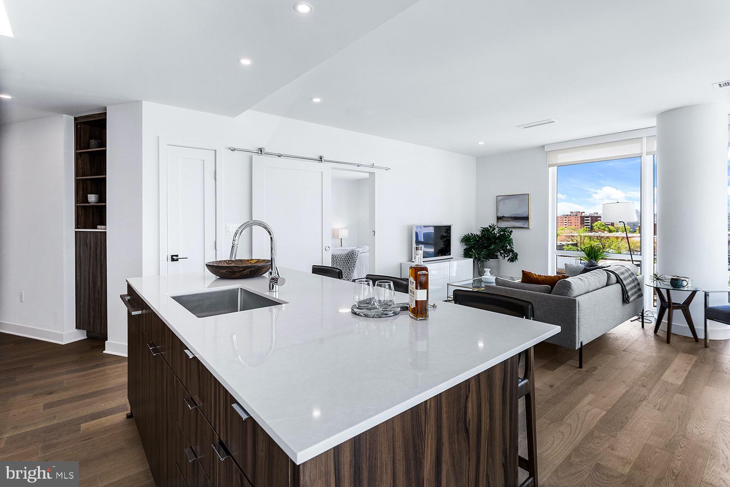 37 L Street Southeast, Unit 502 Washington, DC 20003 - Photo 6 of 20