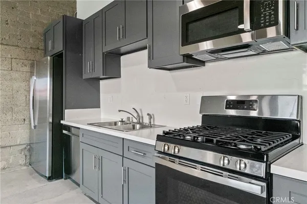 $2,495 | 1901 South Pacific Avenue, Unit 5, San Pedro, CA 90731