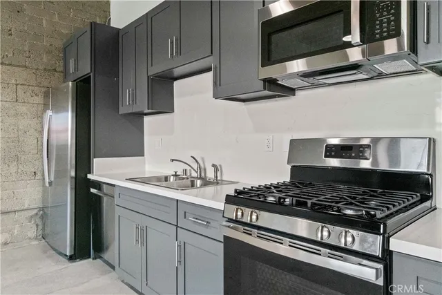 $2,495 | 1901 South Pacific Avenue, Unit 5, San Pedro, CA 90731