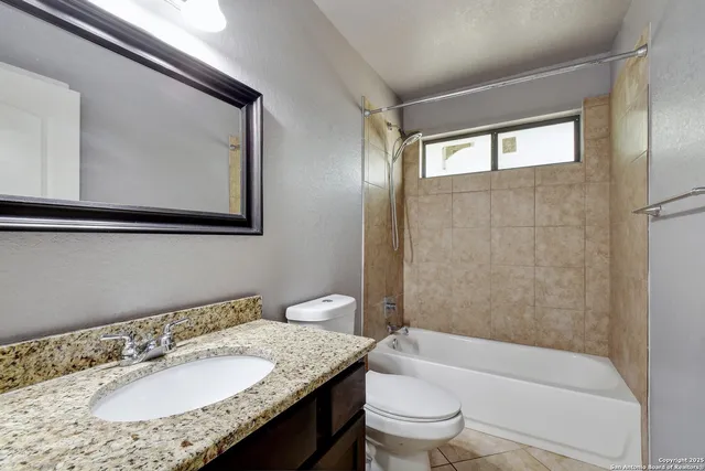 $340,000 | 1010 Persimmon Pass, Fischer, TX 78623