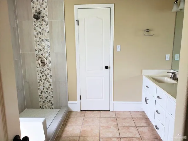 $1,950 | 504 East Wisteria Avenue, McAllen, TX 78504