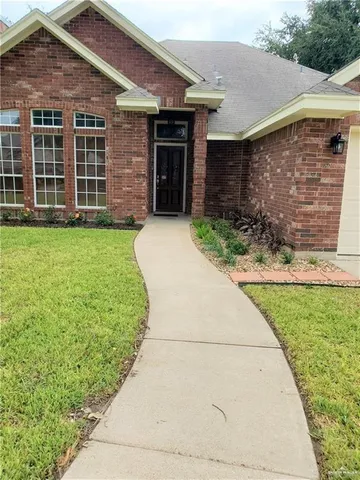 $1,950 | 504 East Wisteria Avenue, McAllen, TX 78504