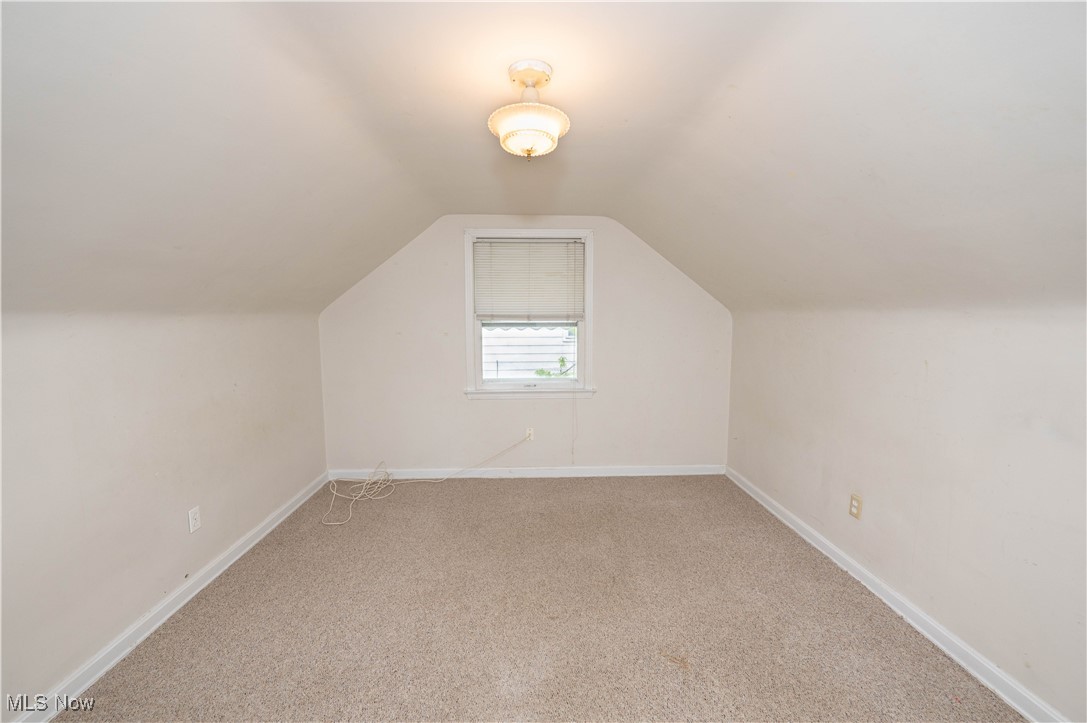 1604 Edgefield Road Lyndhurst, OH 44124 - Photo 19 of 32