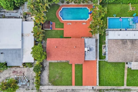 $579,000 | 810 Southwest 26th Court, Fort Lauderdale, FL 33315