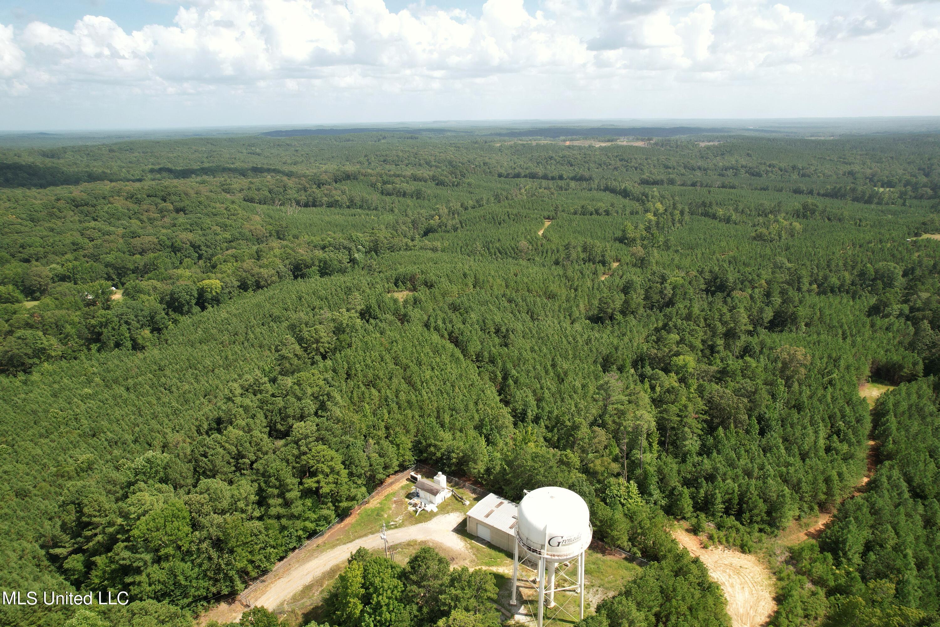 1832 Fort Hill Road Grenada, MS 38901 - Photo 5 of 41 DJI_0746 (3)