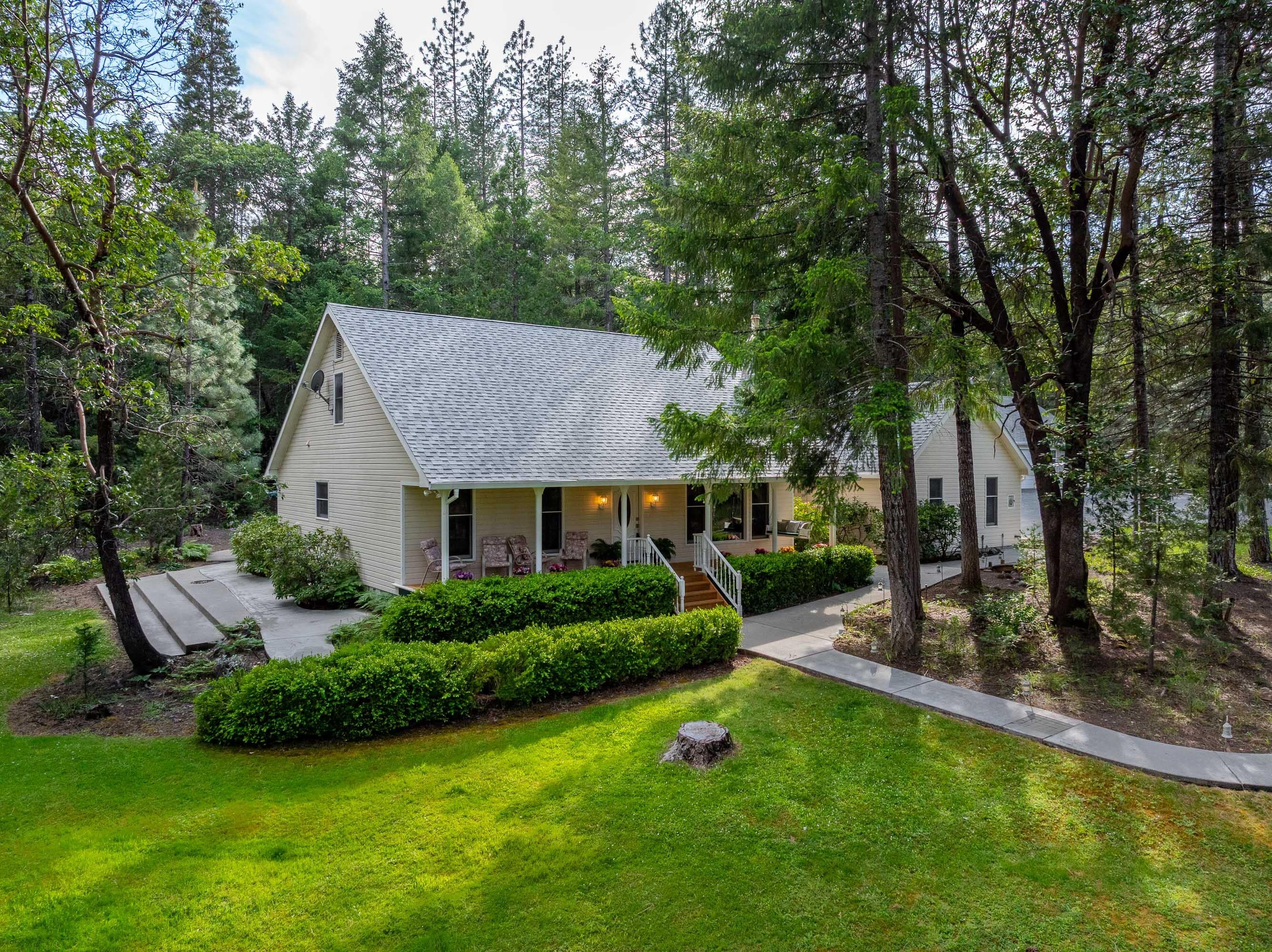 4235 Pleasant Creek Road Rogue River, OR 97537 - Photo 1 of 90 DRONE (5 of 5)