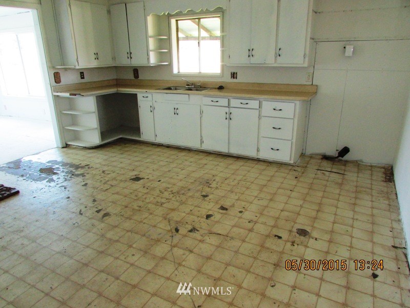 1288 Boistfort Road Curtis, WA 98538 - Photo 4 of 14