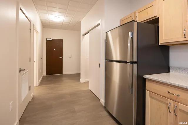 $1,425 | 509 9th Street, Unit 307, De Witt, IA 52742