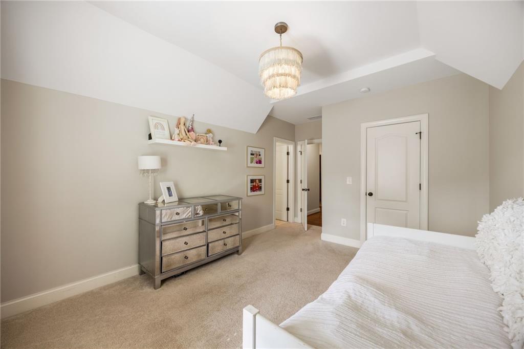 320 Valley Brook Way Atlanta, GA 30342 - Photo 25 of 38