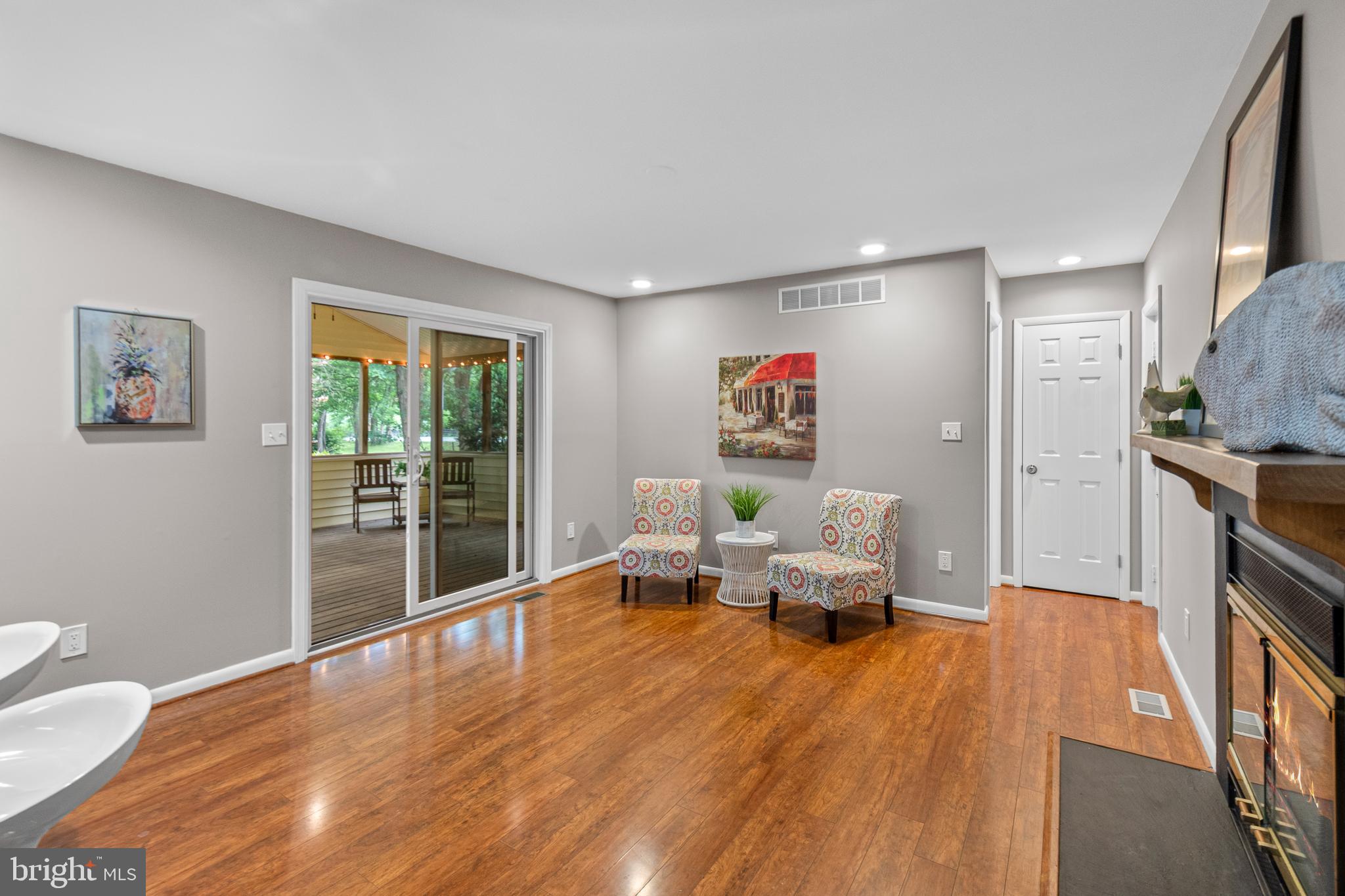 1132 Bay Ridge Road Annapolis, MD 21403 - Photo 9 of 49 Family room opens to large screened in sunroom