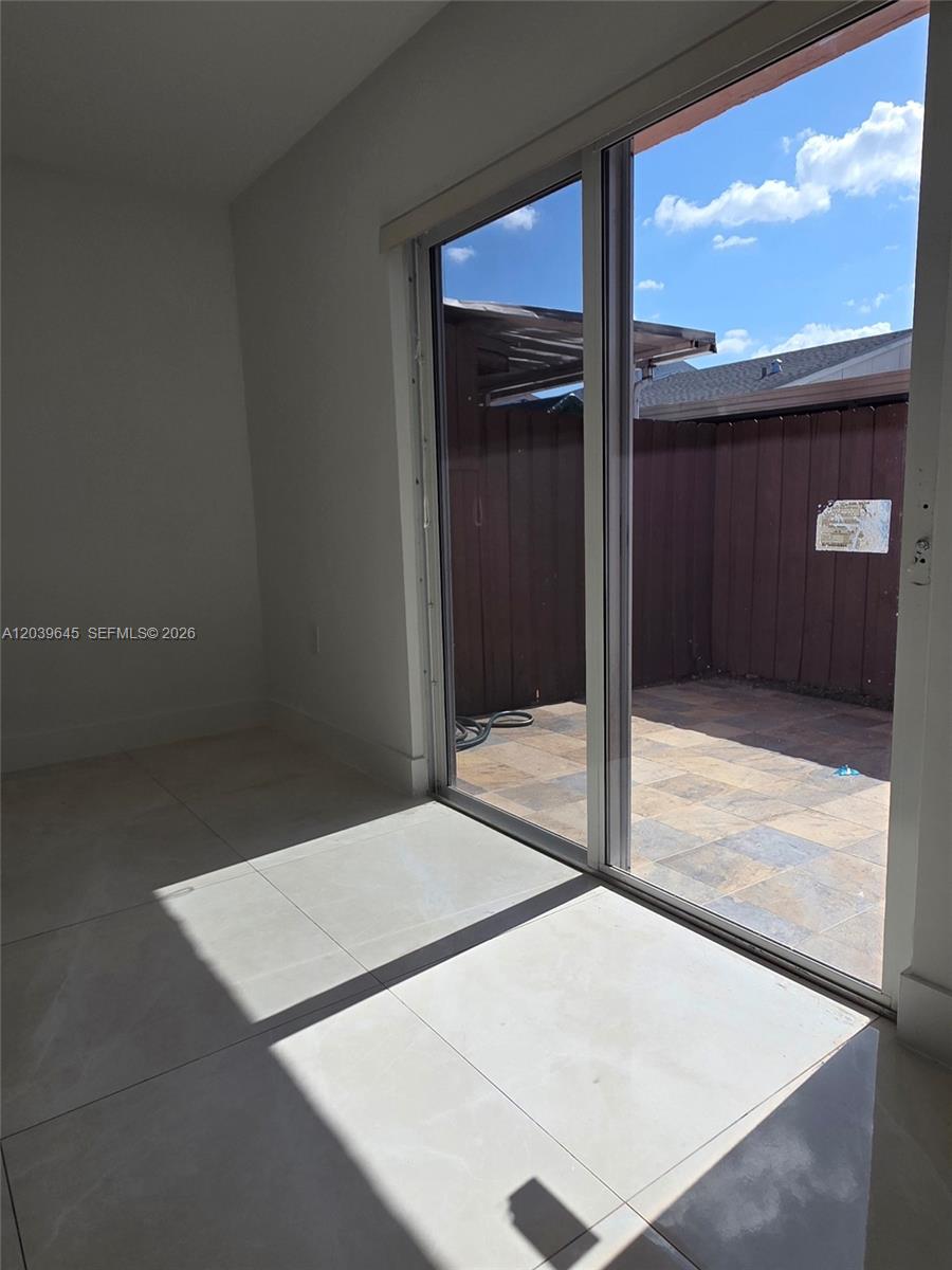 2154 West 60th Street, Unit 12111 Hialeah, FL 33016 - Photo 8 of 12