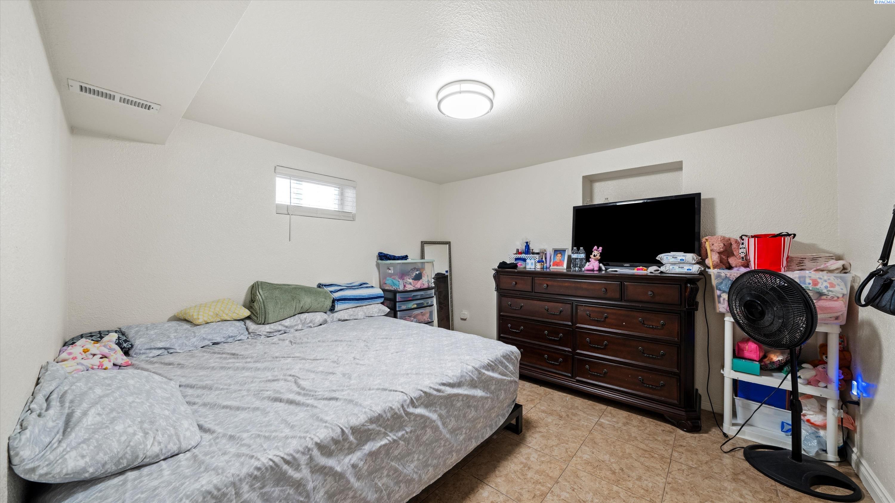 9121 Taylor Flats Road Pasco, WA 99301 - Photo 23 of 49 Gallery Image 23