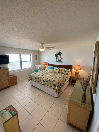 $2,500 | 8470 West Gulf Boulevard, Unit 304, Treasure Island, FL 33706