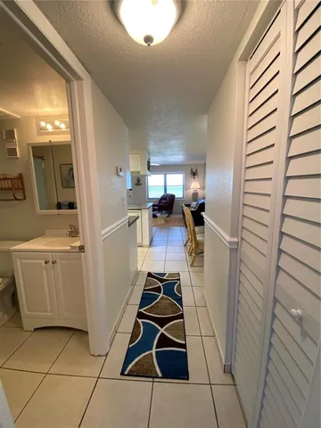 $4,500 | 8470 West Gulf Boulevard, Unit 304, Treasure Island, FL 33706