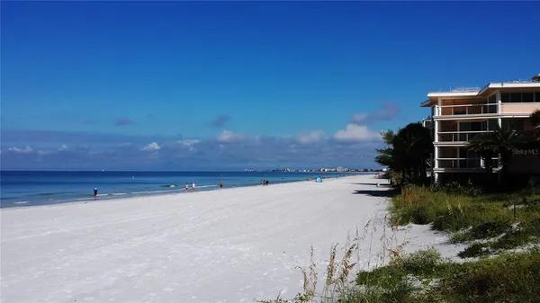 $2,500 | 8470 West Gulf Boulevard, Unit 304, Treasure Island, FL 33706