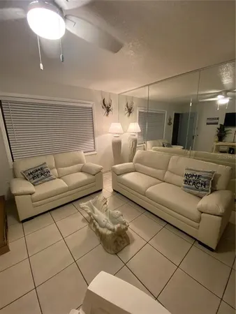 $2,500 | 8470 West Gulf Boulevard, Unit 304, Treasure Island, FL 33706