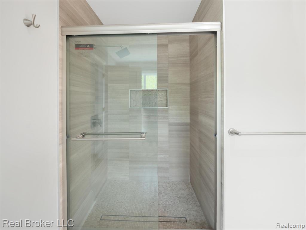 1695 Cole Street Birmingham, MI 48009 - Photo 20 of 39