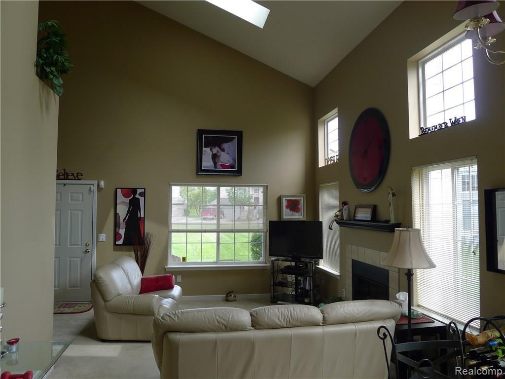 278 Oak Ridge Drive, Unit 88 Pontiac, MI 48341 - Photo 6 of 29
