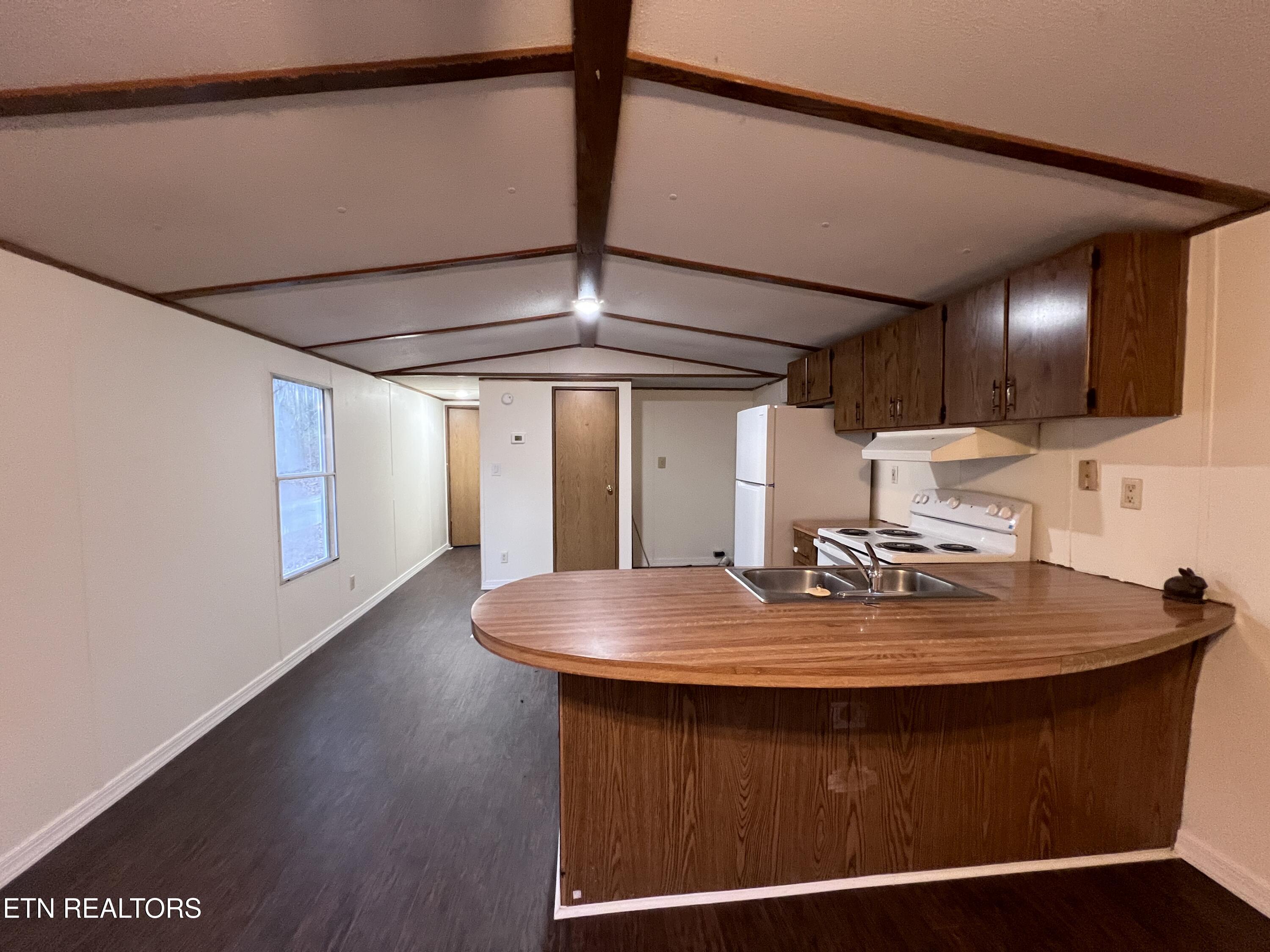 166 Maynard Avenue Jamestown, TN 38556 - Photo 9 of 22 IMG_6006