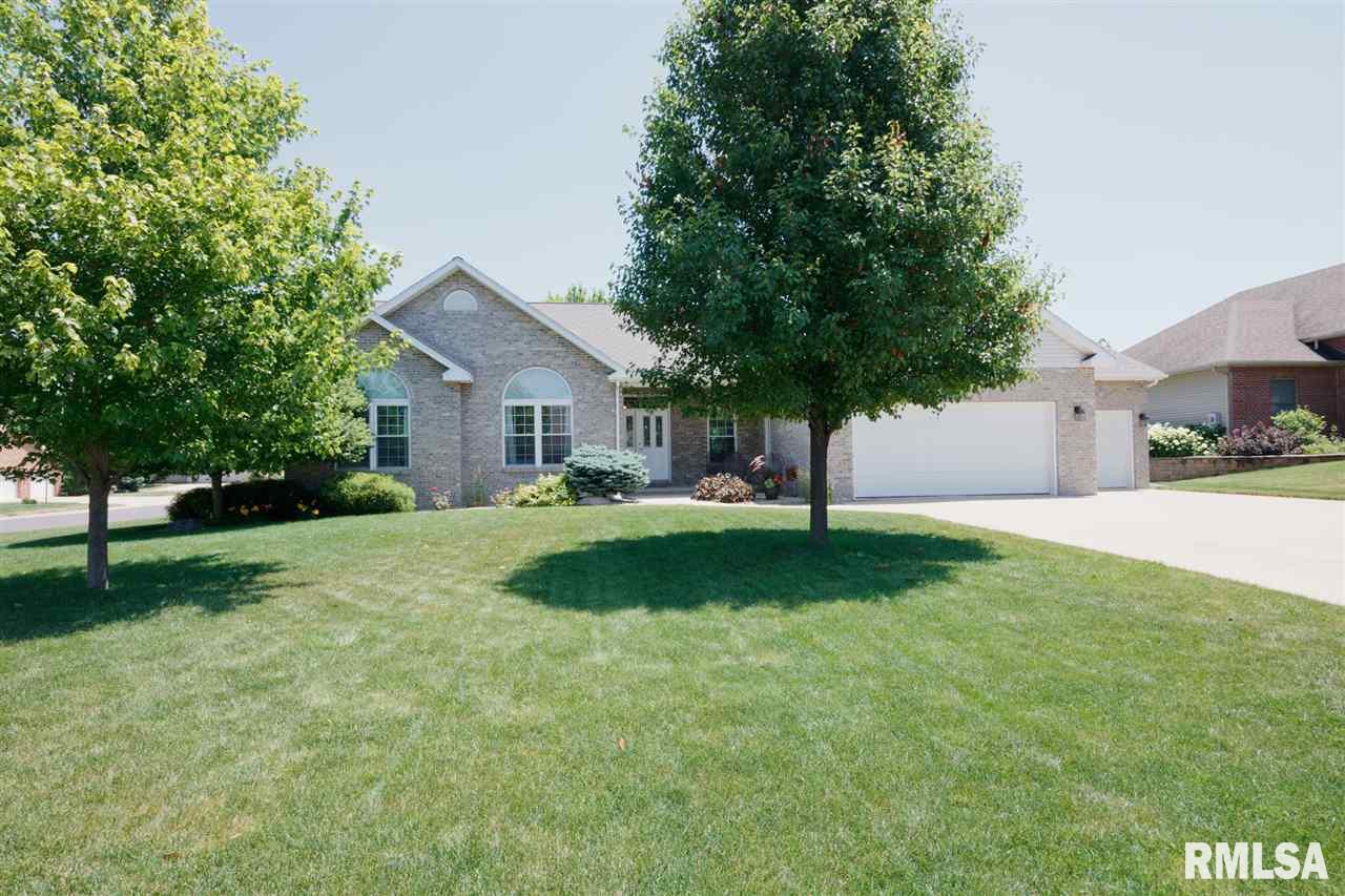 1950 Chestnut Lane Washington, IL 61571 - Photo 1 of 36 Gallery Image 1