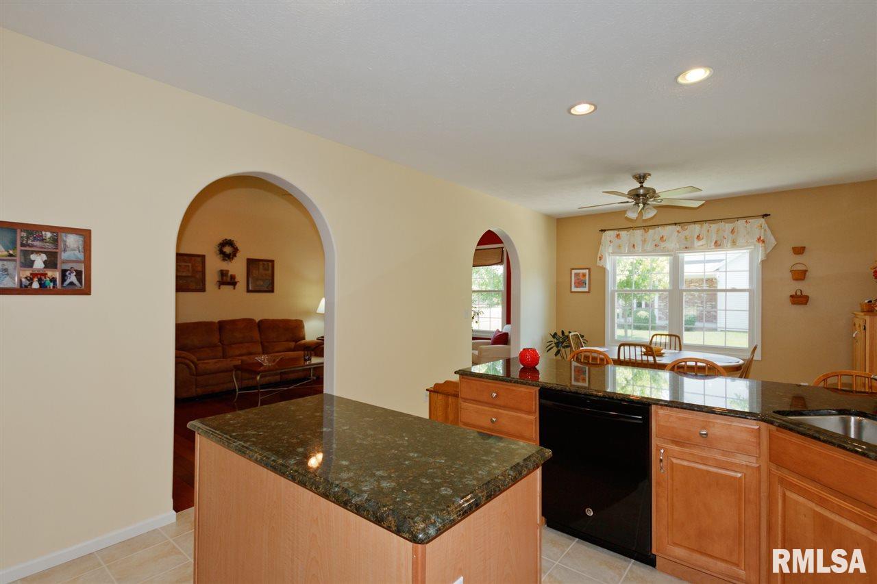 1950 Chestnut Lane Washington, IL 61571 - Photo 13 of 36 Gallery Image 13