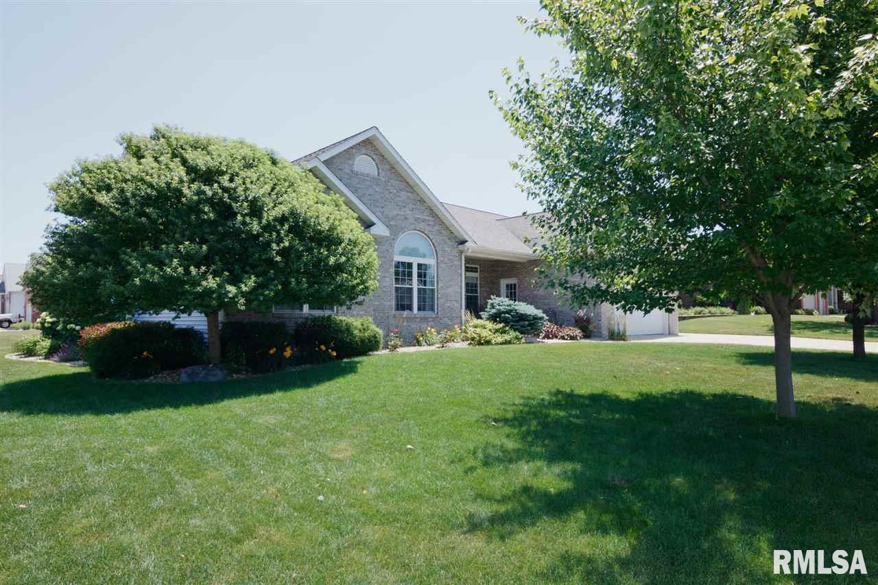 1950 Chestnut Lane Washington, IL 61571 - Photo 2 of 36 Gallery Image 2