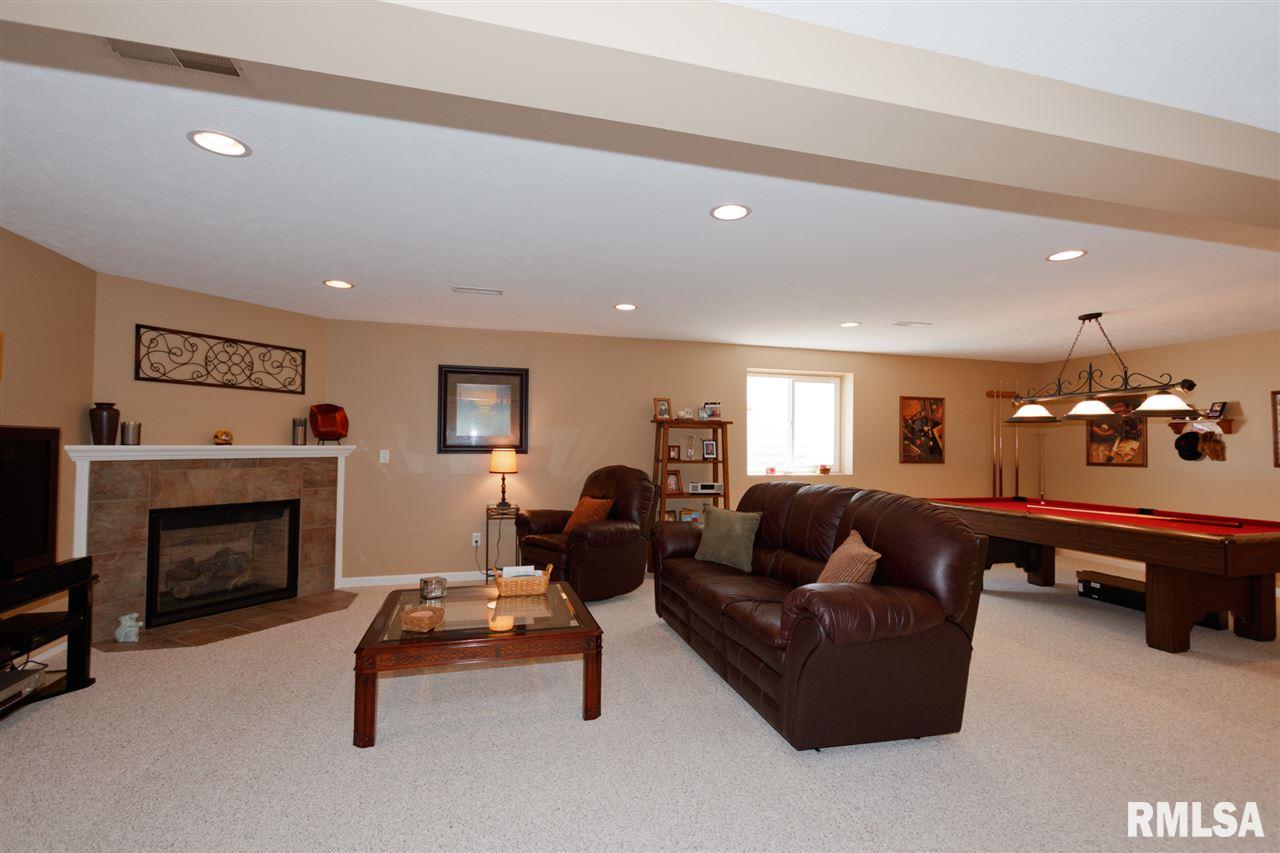 1950 Chestnut Lane Washington, IL 61571 - Photo 26 of 36 Gallery Image 26