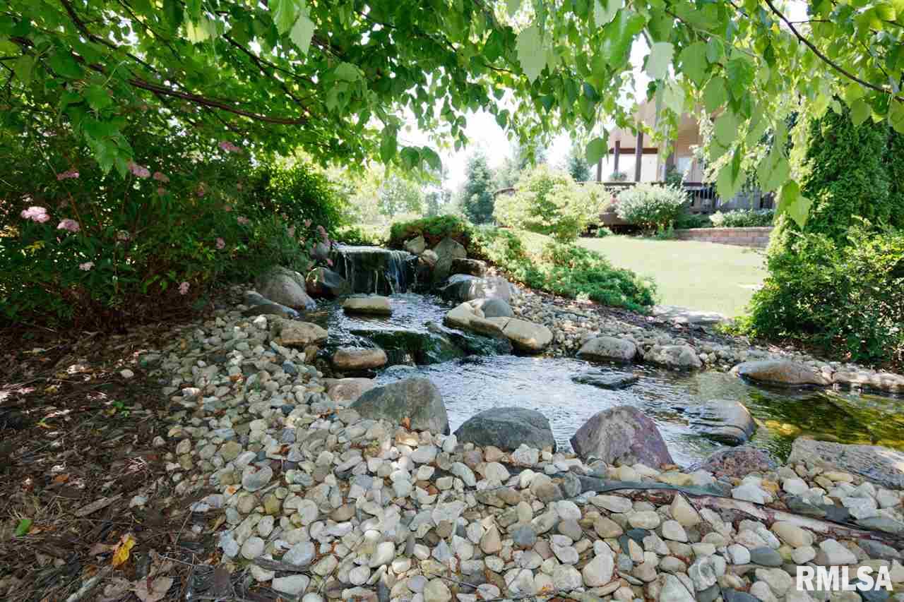 1950 Chestnut Lane Washington, IL 61571 - Photo 8 of 36 Gallery Image 8