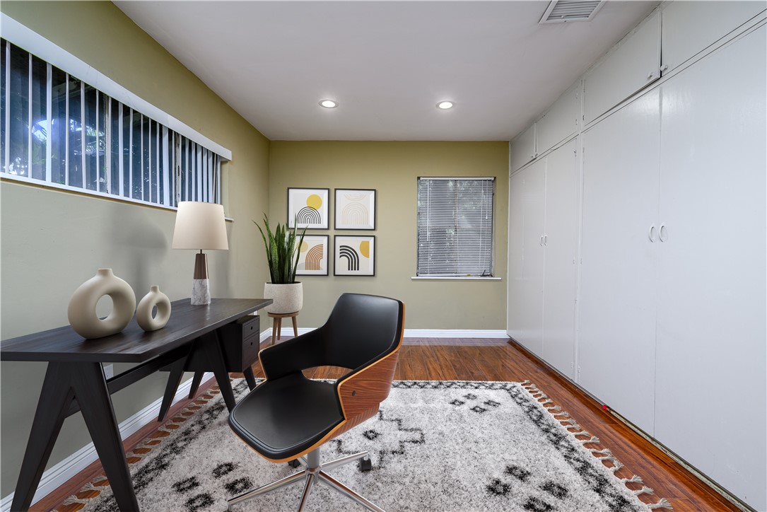 321 West Le Roy Avenue Arcadia, CA 91007 - Photo 24 of 38 a workspace room with furniture and window