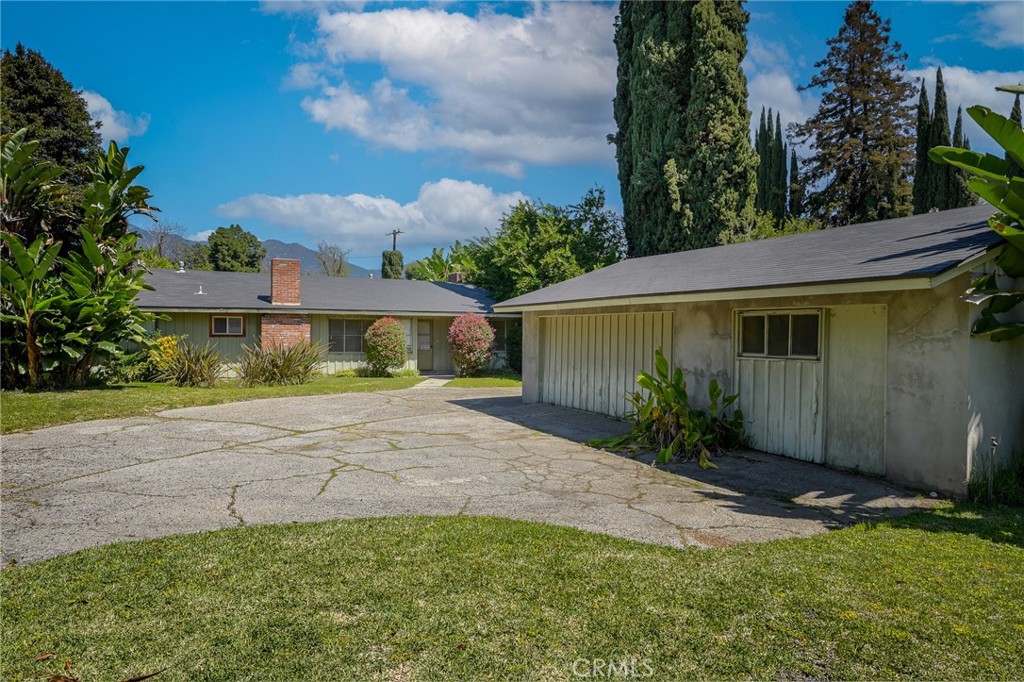 321 West Le Roy Avenue Arcadia, CA 91007 - Photo 8 of 38 front view of a house with a yard