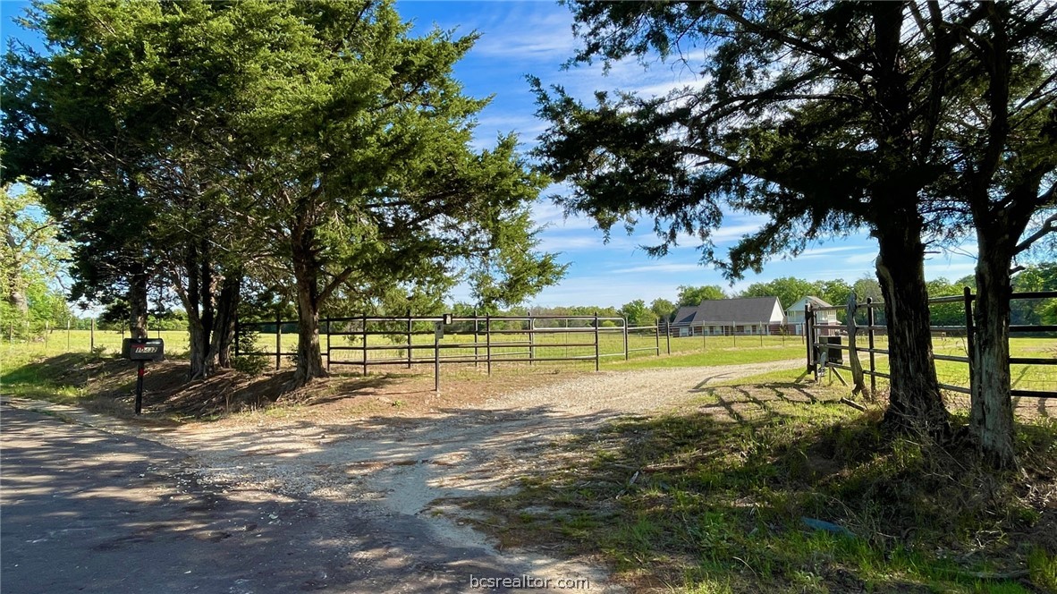 10432 Sammys Road Bremond, TX 76629 - Photo 2 of 47 a view of a park