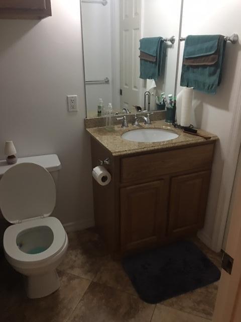 1053 Via Jardin Riviera Beach, FL 33418 - Photo 9 of 12 Guest Bath