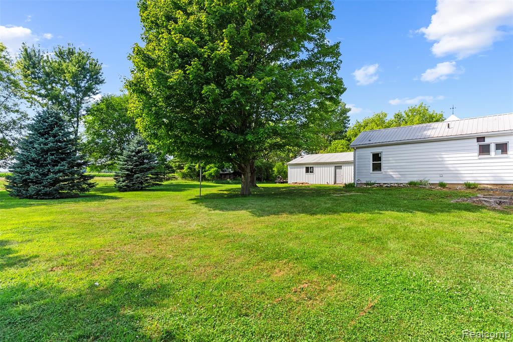 9131 North Genesee Road Mount Morris, MI 48458 - Photo 34 of 40