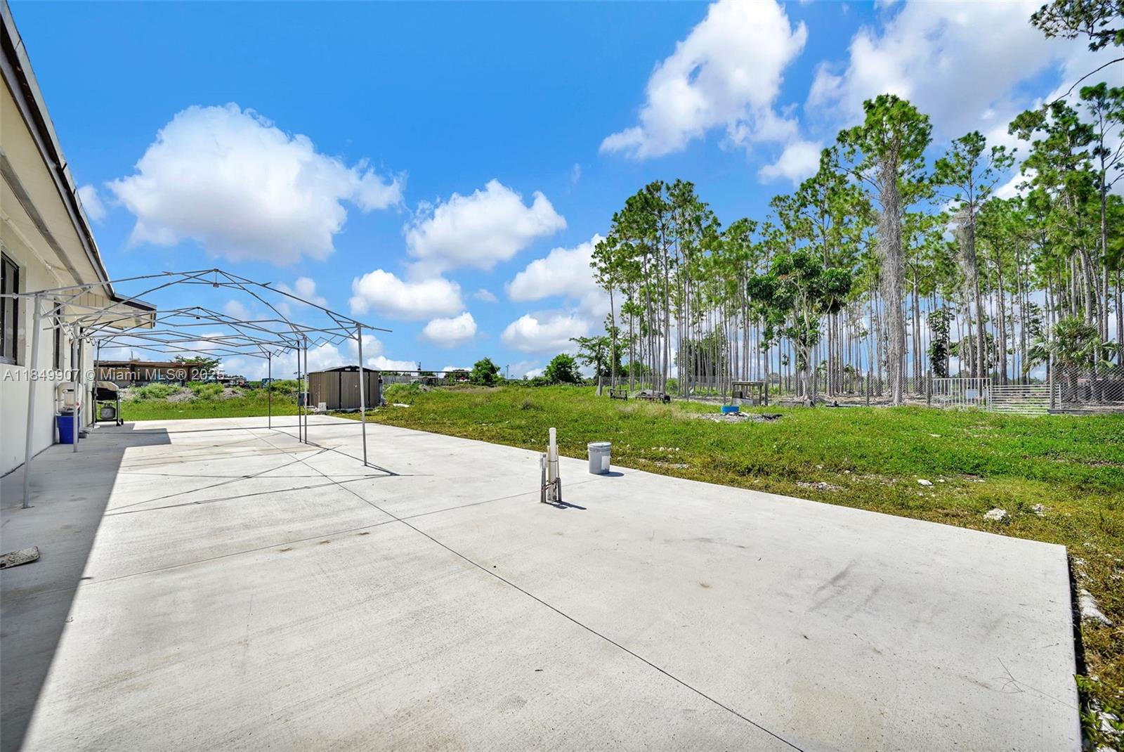 19777 Southwest 334th Street Homestead, FL 33034 - Photo 53 of 55 a park view with potted plants