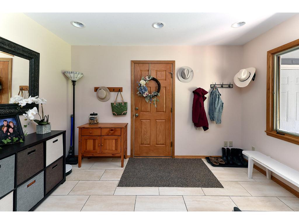 4833 Sparrow Road Minnetonka, MN 55345 - Photo 13 of 23 Gallery Image 13