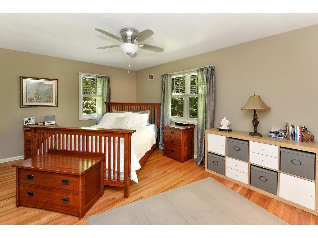 4833 Sparrow Road Minnetonka, MN 55345 - Photo 15 of 23 Gallery Image 15